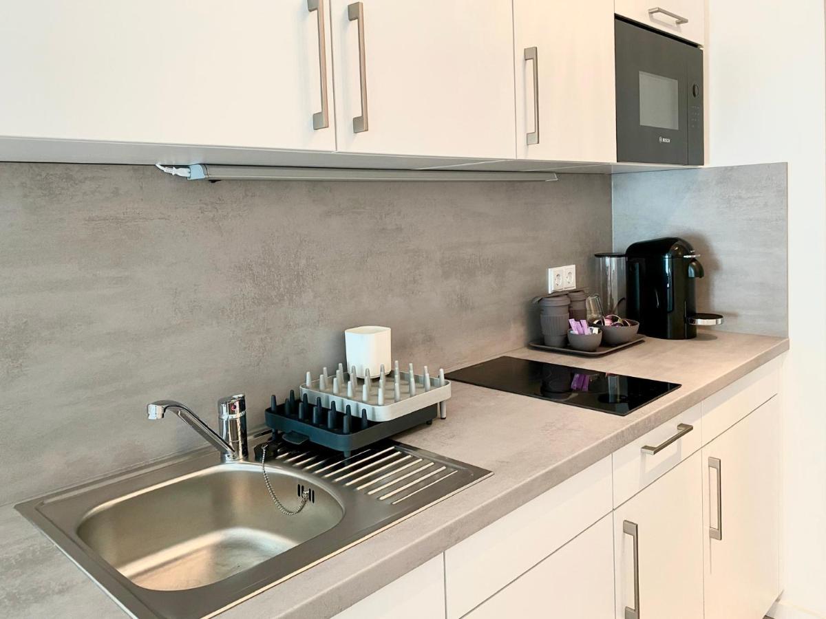 Modernes Apartment, Terrasse Und Garten Am Lilienthalpark Im Suedwesten Berlins Exterior foto
