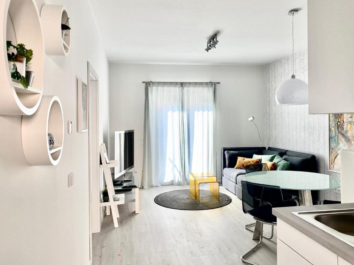Modernes Apartment, Terrasse Und Garten Am Lilienthalpark Im Suedwesten Berlins Exterior foto