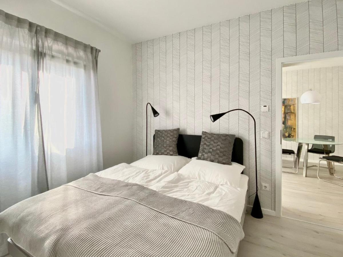 Modernes Apartment, Terrasse Und Garten Am Lilienthalpark Im Suedwesten Berlins Exterior foto